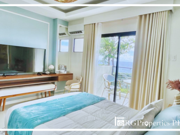 RGPropertiesPH-TheRoyaleNavy-Studio-CoralBaySuites